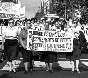 Madres de Plaza de Mayo - Quelle: AMNESTY International